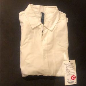 Lululemon All Town Buttondown size M